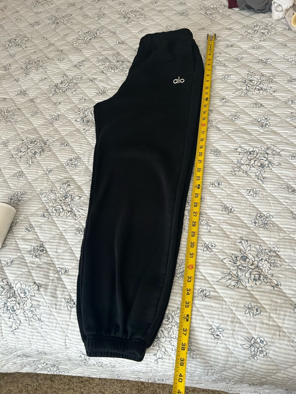 Alo Unisex Accolade Sweatpants - Black